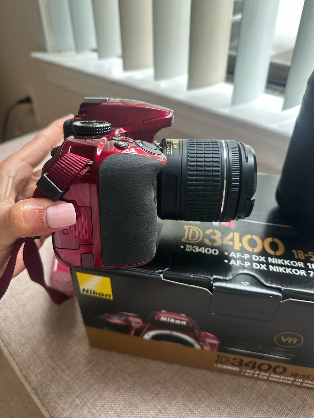 Nikon D3400 DSLR Camera with 18-55mm and 70-300mm Lenses & photographer backpack - Picture 2 of 15